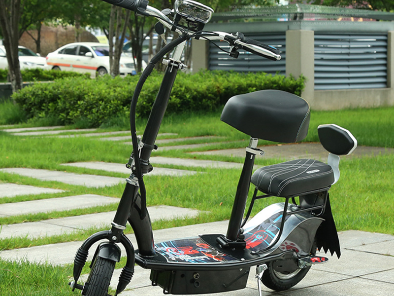 Với mức giá chỉ từ 4 triệu đồng, xe đạp điện mini Scooter rất được ưa chuộng